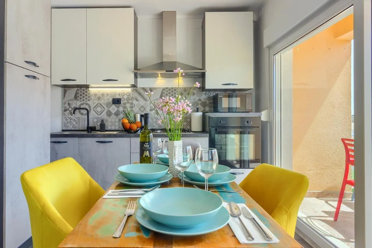 Uma - Design Apartment With Big Terrace 0*, Kaštela קרואטיה