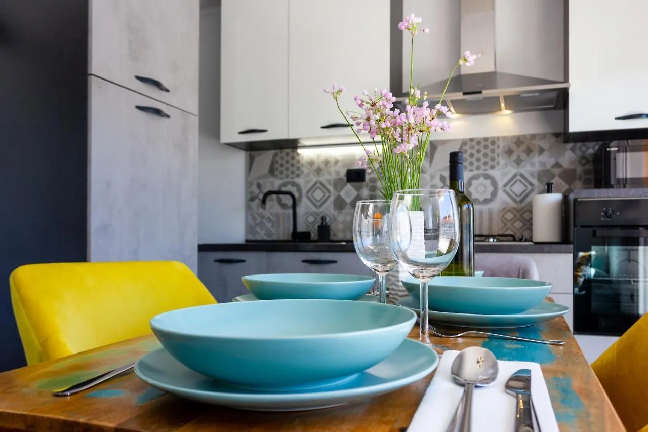 Uma - Design Apartment With Big Terrace